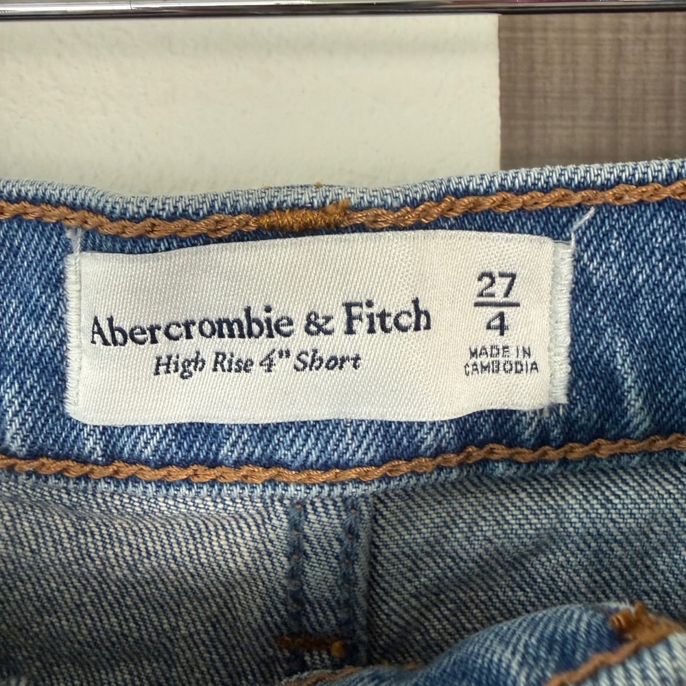 Abercrombie & Fitch High Rise 4" Denim Shorts Distressed Raw Hem Size 4 - Picture 8 of 9